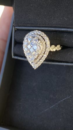 Wedding/Engagement Ring