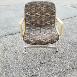 Vintage Steelcase Swivel Chair $100 (Good Condition)