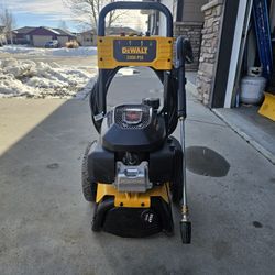 DeWalt 3300 PSI Pressure Washer