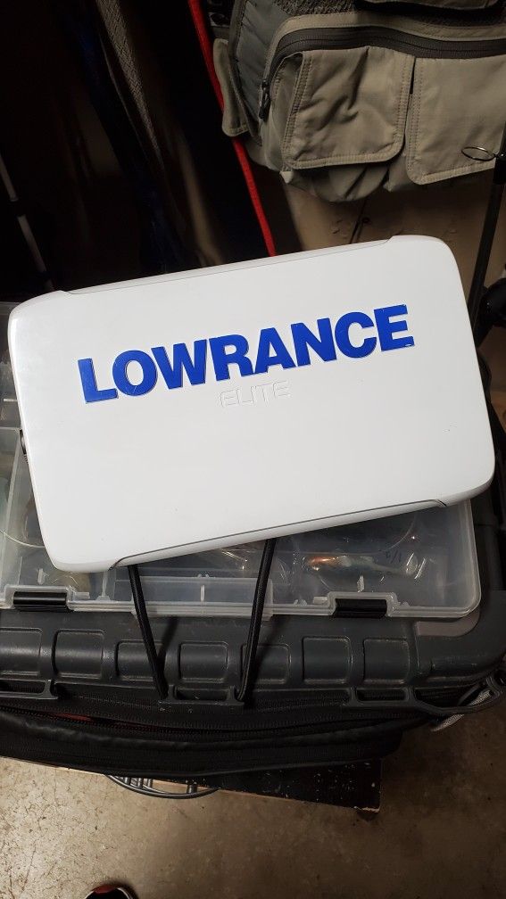 Lowrance Elite Ti 9 Inch