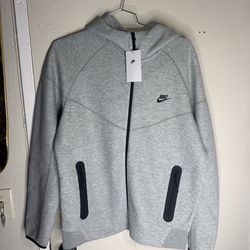 Brand New Nike Tech Hoodie Size Large