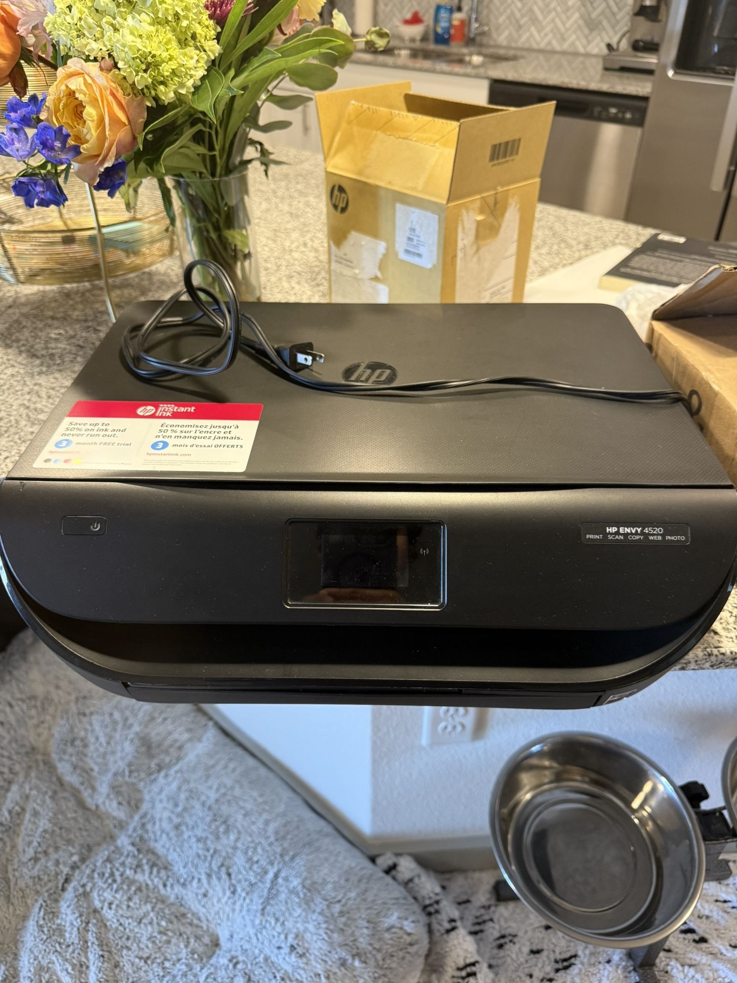 HP ENVY 4520 PRINTER W INK