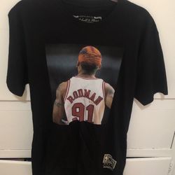 Rodman Shirt Size Men’s Medium 