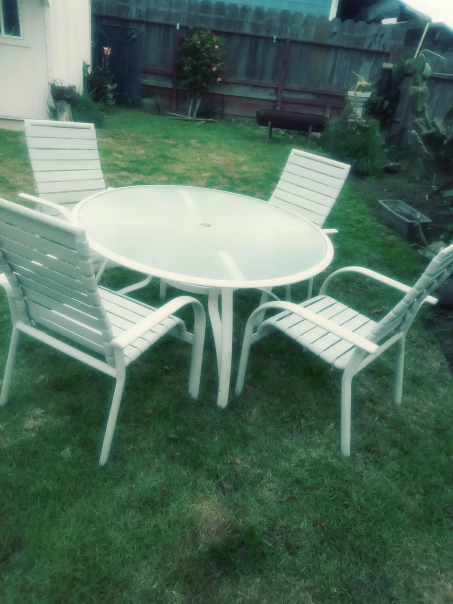 Outdoor Table + chairs