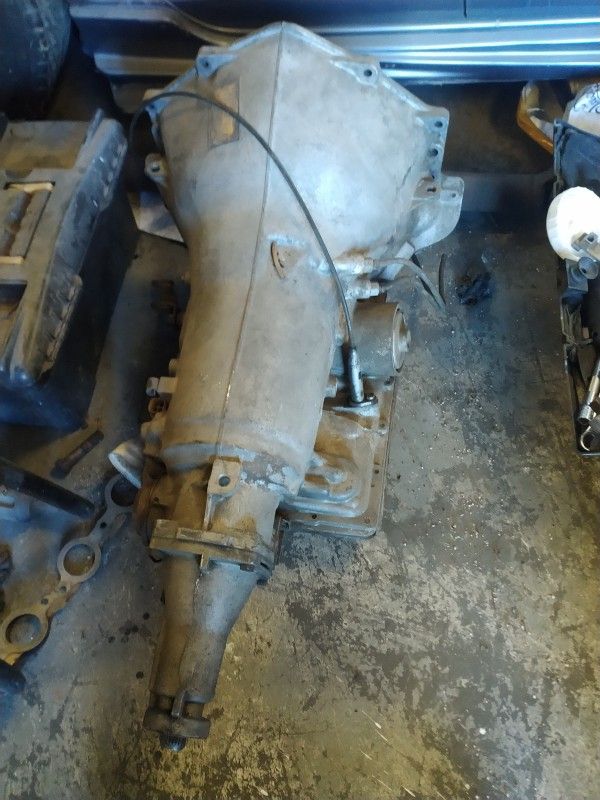 Chevy. Transmission. 700r4 for Sale in Riverside, CA OfferUp