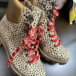 Women’s Polkadotted Rain Boots