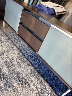 Tobo TV Stand in Cappuccino (W67"D20"H26")