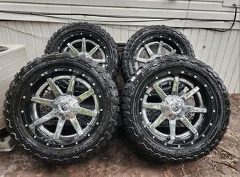 22" Fuel Rims with All terrain Toyo Tires