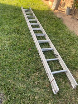 Selling a 24 ft aluminum extension ladder
