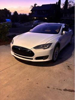 2015 Tesla Model S 70 – $11,500
