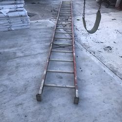 16ft Long Escalera Mitad