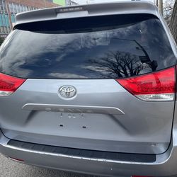 2011 Toyota Sienna