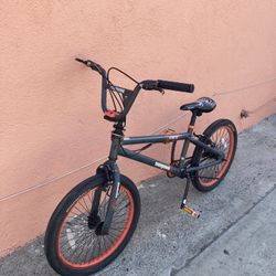 20 Inches Mongoose Bike Good Condition Ready To Ride 