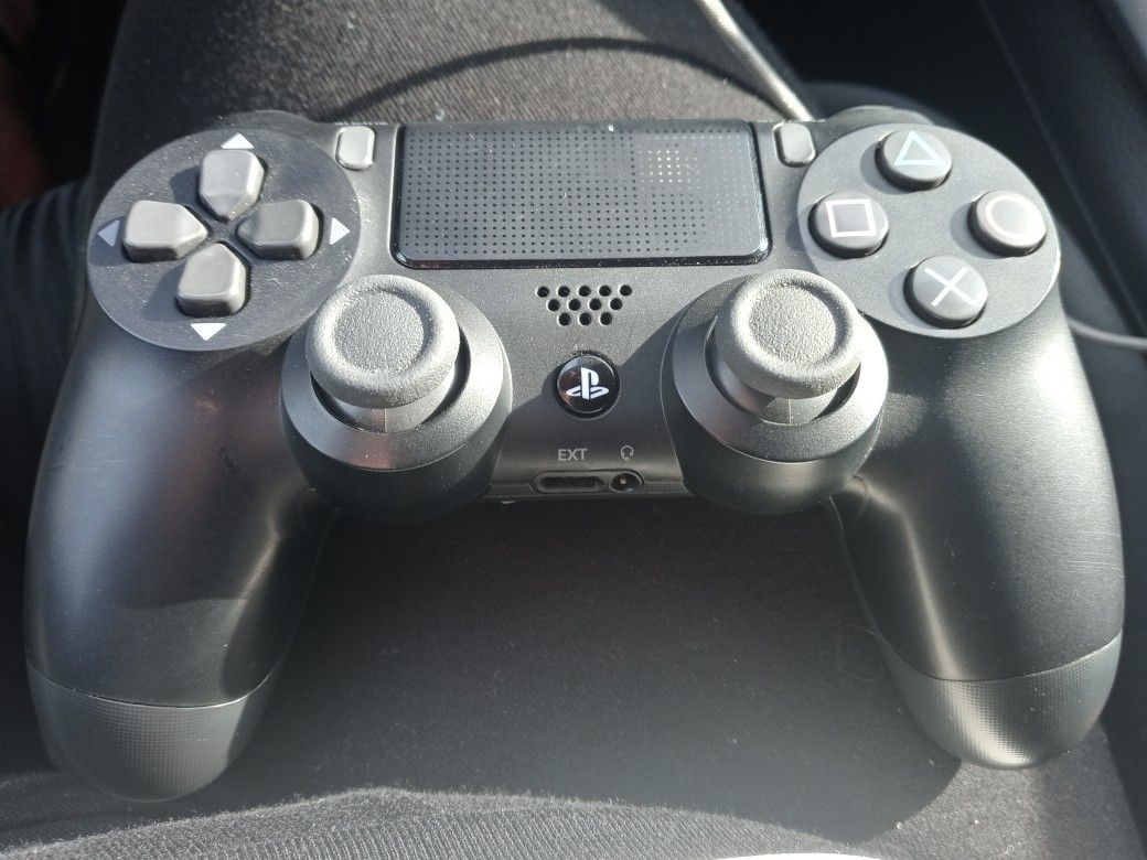 PS4 Black Controller