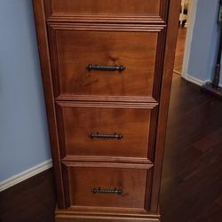 4 Drawer Filing Cabinet 