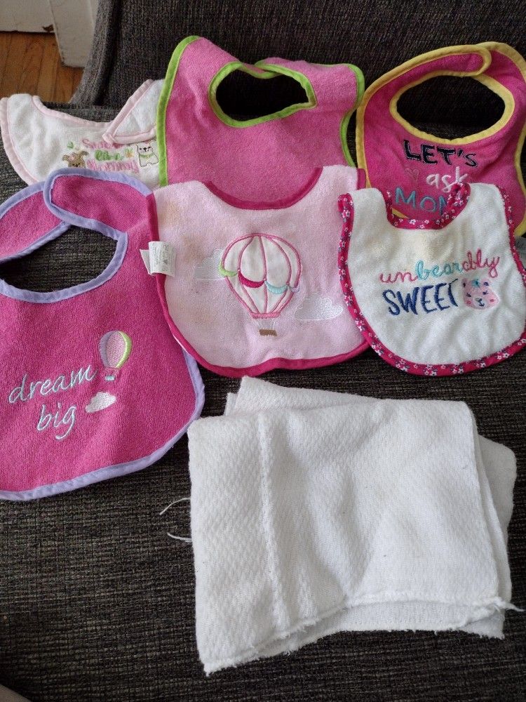 Used Baby Bibs, Towels, Washcloths, And Burp cloths