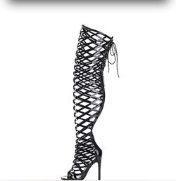 Black Sandler size 7