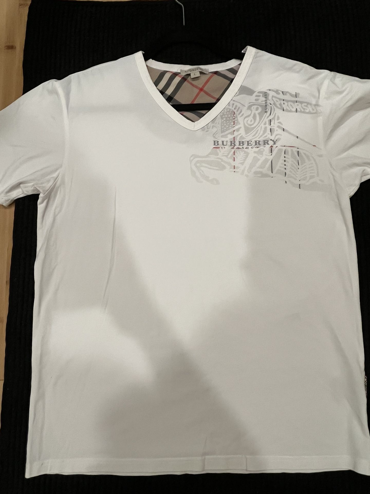 L Burberry shirt