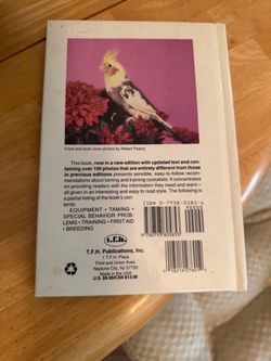 Cockatiels taming and training