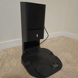 Roomba i7 Vacuum Base, Self-Emptying