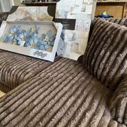 American signature Furniture