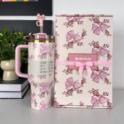 stanley Oversized Bow, 40 Oz Water Cup, Sports Business Travel Gift, Its Signature Light Pink And Gentian Blue Romantic Touch.