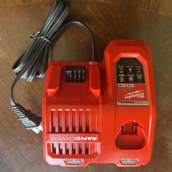 Milwaukee M18 Rapid Charger