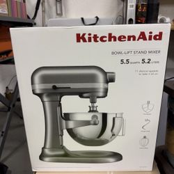 KitchenAid 5.5 Quart Bowl-Lift Stand Mixer