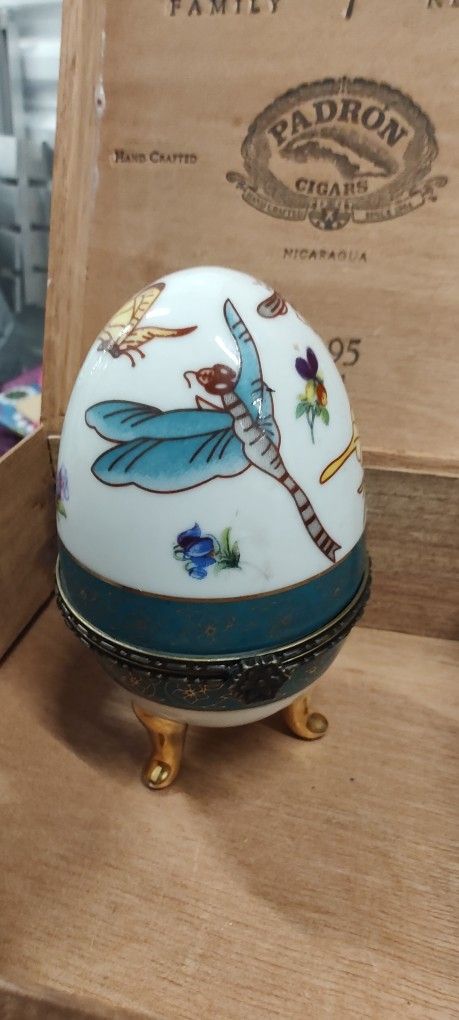 Vintage Porcelain Egg Box Made In China