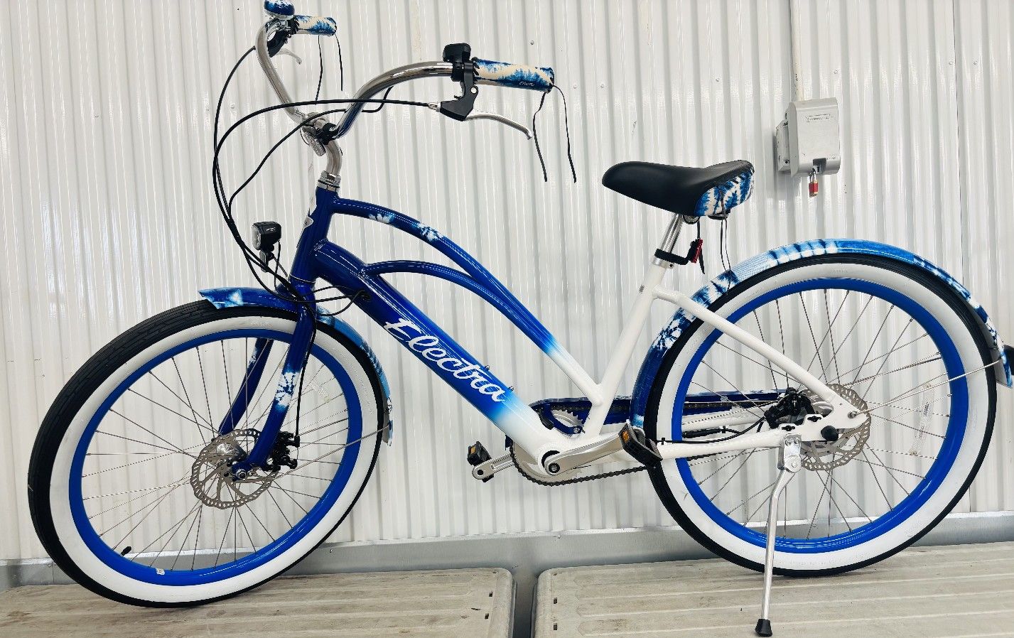 Brand New E BIKE NEVER USED Not Free