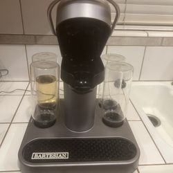 Bartesian cocktail Machine 