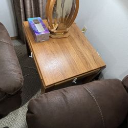 2 End Tables 
