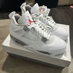 Jordan 4 Retro- White Oreo