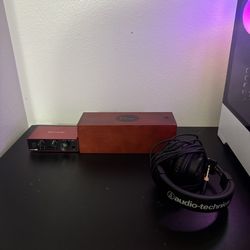 Blue microphone/ Scarlett solo/ Audio technica headset