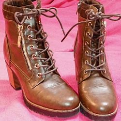 Eva & Zoe Palmer Brown Combat Boots Size 7 