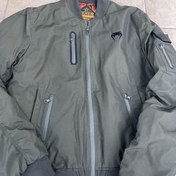 VENUM BOMBER JACKET LARGE SIZE 