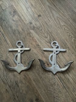 Decorative Anchor Wall Hooks in Distressed Silver