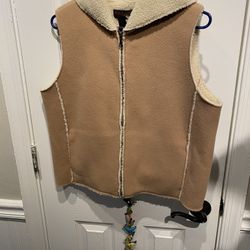Ladies Size Medium Ralph Lauren Brown Fleece Vest