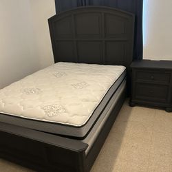 Queen Bedroom Set 