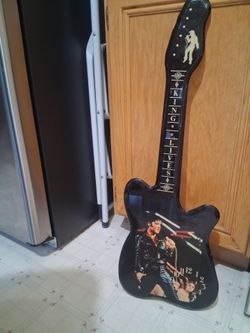 Vintage Elvis Presley King Lives Hanging Guitar Clock Decor