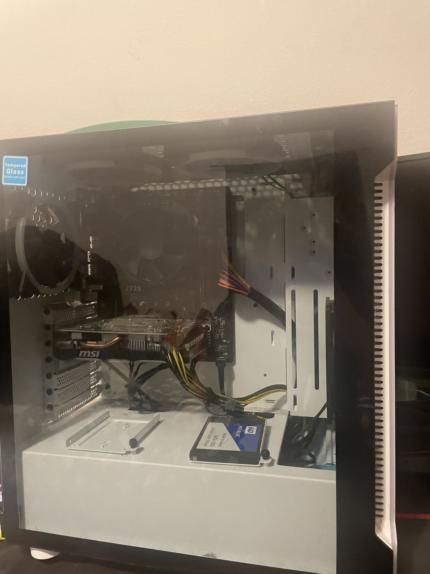 Gaming set up 1,300$ comes with all EQUIPMENT