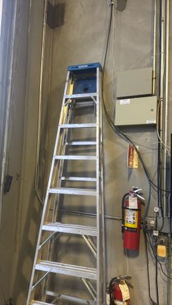 Werner 8’ ladder