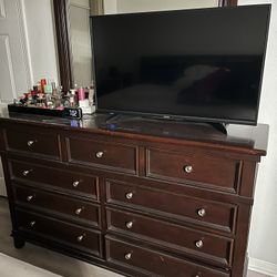 Cindy Crawford Dresser Good Condition