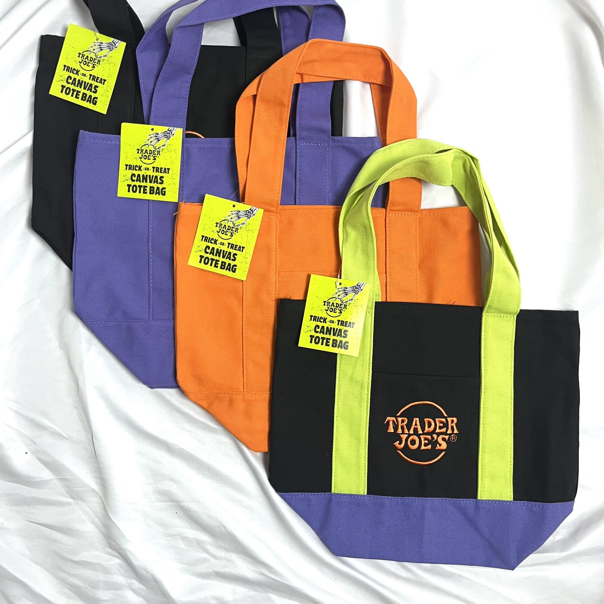 Trader Joe's Trick Or Treat 4 Mini Canvas Tote Bags Halloween Limited Ed Set Lot