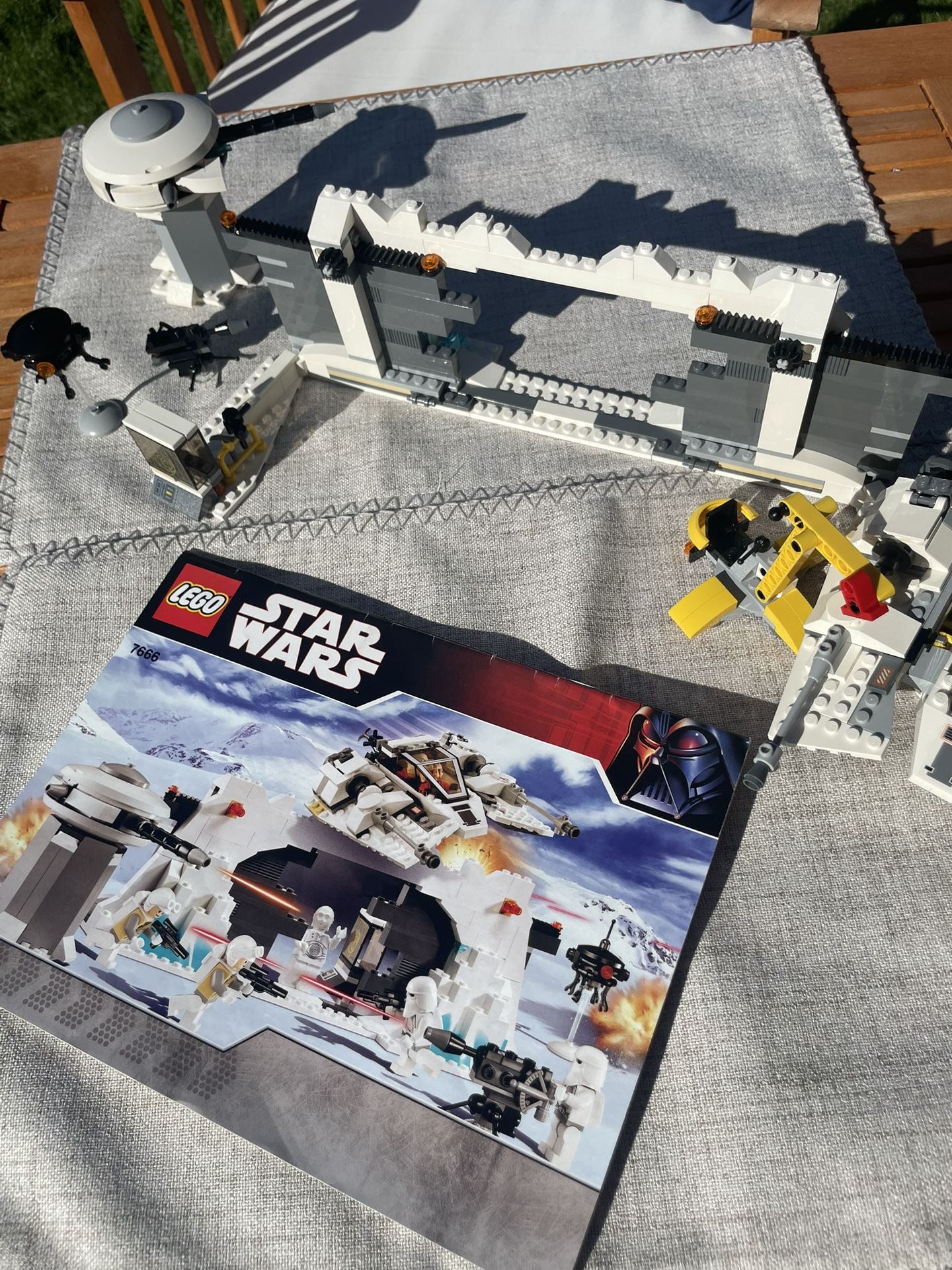 Lego Star Wars Hoth Rebel Base #7666