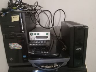Samsung Desktop 🖥 🖥 Double Monitor And All Other Accessories Included