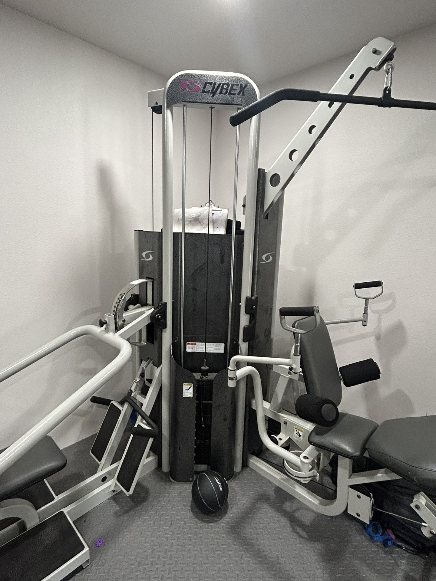 Cybex Work Out Station for Sale in San Antonio TX OfferUp