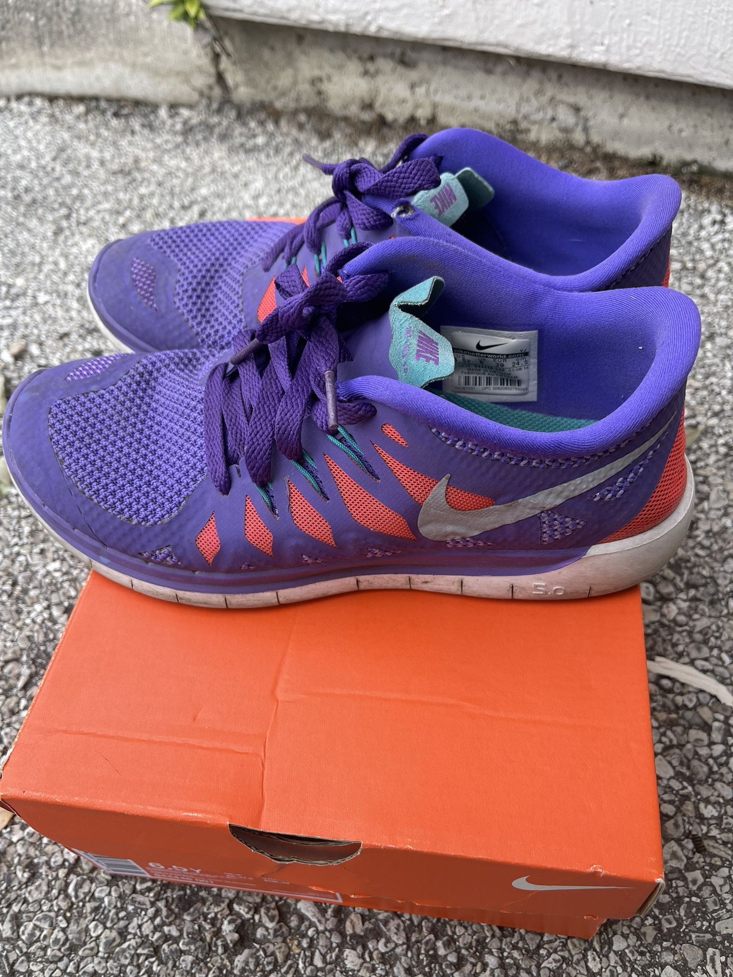 Foresee Regeneration Sammenbrud Youth Nike Free 5.0 (gs) for Sale in San Antonio, TX - OfferUp
