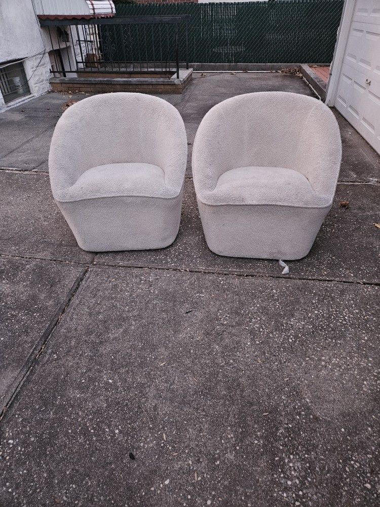 2 Swivel Chairs