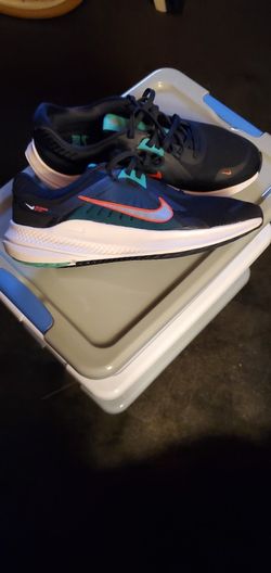 WOMEN'S NIKE QUEST (5) 